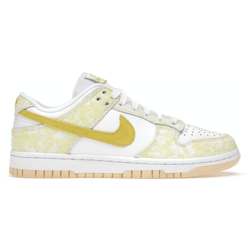 Nike Dunk Low 'Yellow Strike' (W)