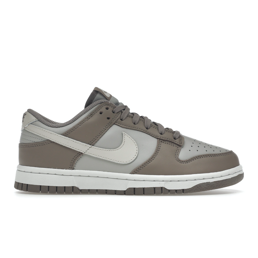 Nike Dunk Low 'Bone Beige' (W)